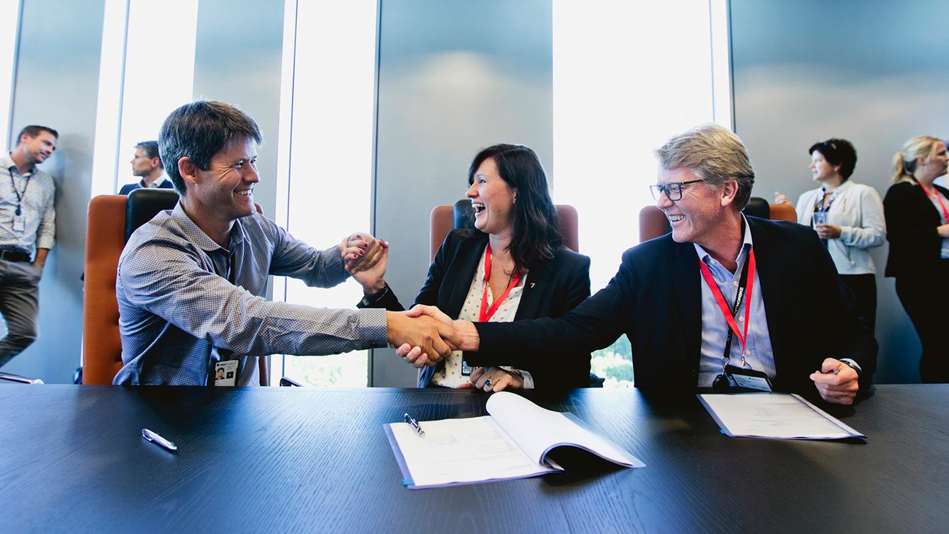 Geir Glømmi (Aker Solutions), Monica Th. Bjørkmann (Subsea 7) and Olav Henriksen (Det norske)