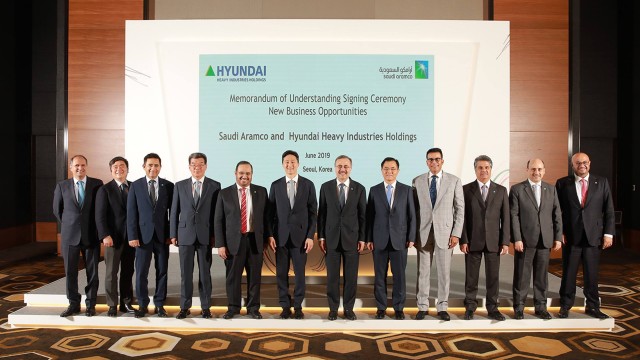 Executives-of-Saudi-Aramco-and-HHIH.jpg