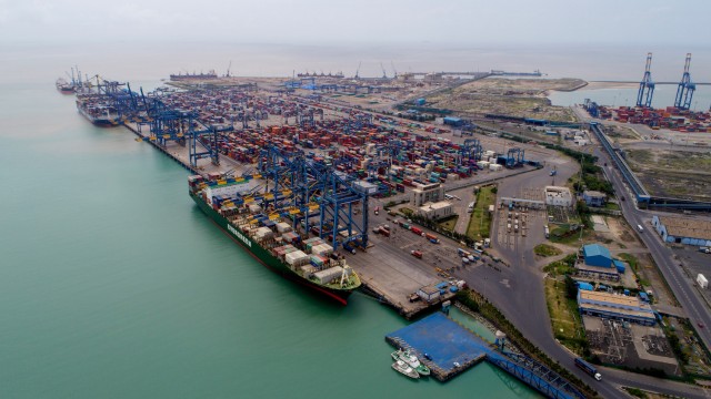 P335_Mundra_port_Adani.jpg