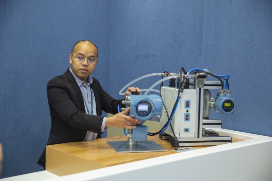 new-digital-classroom-helps-train-next-generation-workforce-virtually-in-middle-east-africa-en-ae-7002760.jpg