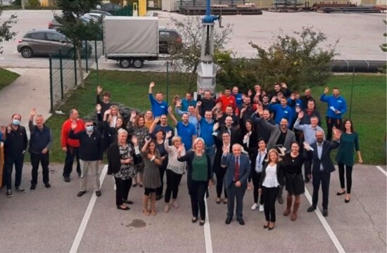 OMV-Indoil-employees.jpg