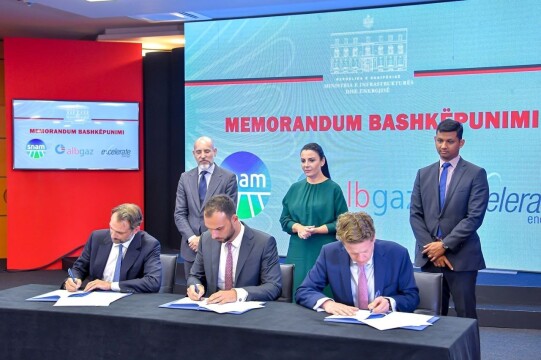 excelerate_energy__snam__and_albgaz_sign_mou_to_pursue_new_gas_pipeline_pic1.jpg